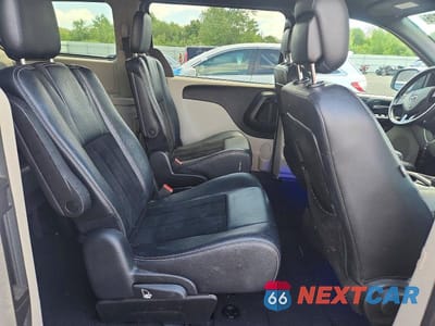 Zdjęcie 11 z 13 samochodu: 2018 DODGE GRAND CARAVAN SXT VIN:2C4RDGCG1JR207064 - miniatura
