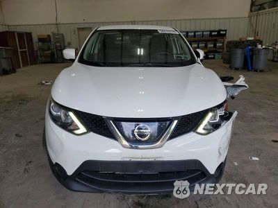 Piąte zdjęcie samochodu w środku: 2018 NISSAN ROGUE SPORT S VIN:JN1BJ1CR8JW261335 - miniatura