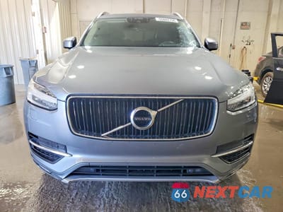 Piąte zdjęcie samochodu w środku: 2016 VOLVO XC90 T6 VIN:YV4A22PK4G1021419 - miniatura