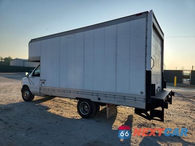 Drugie zdjęcie samochodu z przodu: 1994 FORD E350 BOX TRUCK VIN:1FDKE30G9RHB88228 - miniatura