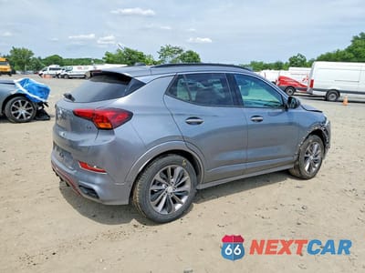 Trzecie zdjęcie samochodu z tyłu: 2021 BUICK ENCORE GX ESSENCE VIN:KL4MMFSL3MB100694 - miniatura