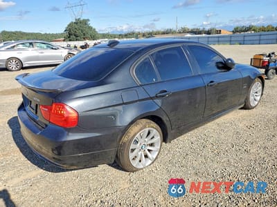 Trzecie zdjęcie samochodu z tyłu: 2011 BMW 328 XI SULEV VIN:WBAPK5C5XBA661249 - miniatura