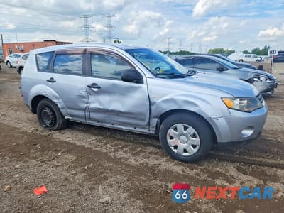 Czwarte zdjęcie samochodu z boku: 2007 MITSUBISHI OUTLANDER ES VIN:JA4MS31X87U004805 - miniatura