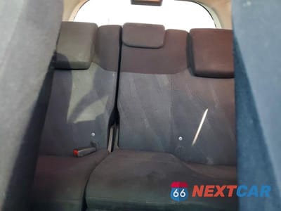 Zdjęcie 10 z 13 samochodu: 2011 HONDA FIT SPORT VIN:JHMGE8H67BS008755 - miniatura