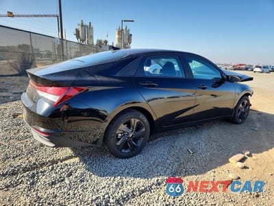 Trzecie zdjęcie samochodu z tyłu: 2023 HYUNDAI ELANTRA SEL VIN:KMHLM4AG5PU524568 - miniatura