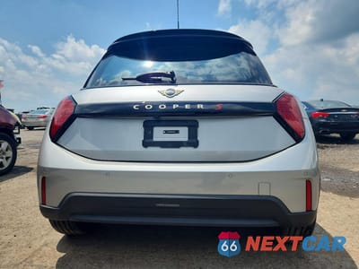 Zdjęcie 6 z 12 samochodu: 2025 MINI COOPER S VIN:WMW23GD0XS2W25559 - miniatura