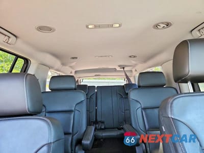 Zdjęcie 10 z 13 samochodu: 2017 CHEVROLET SUBURBAN K1500 LT VIN:1GNSKHKC9HR343820 - miniatura