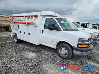 Czwarte zdjęcie samochodu z boku: 2022 CHEVROLET EXPRESS G3500 VIN:1HA3GSC74NN013482 - miniatura