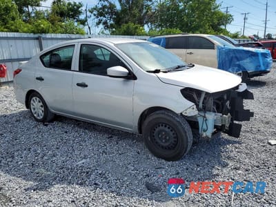 Czwarte zdjęcie samochodu z boku: 2017 NISSAN VERSA 1.6 S PLUS VIN:3N1CN7AP1HL811553 - miniatura