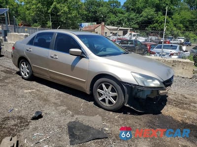 Czwarte zdjęcie samochodu z boku: 2003 HONDA ACCORD EX VIN:1HGCM66843A082087 - miniatura