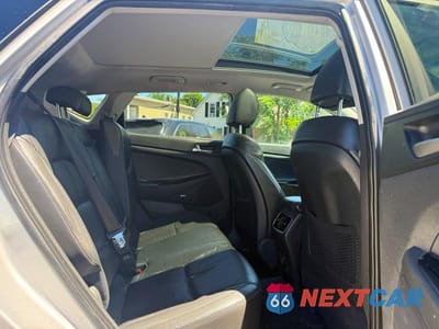 Zdjęcie 9 z 11 samochodu: 2020 HYUNDAI TUCSON ULTIMATE VIN:KM8J3CAL3LU080845 - miniatura