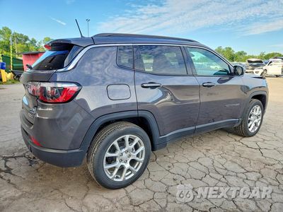 Trzecie zdjęcie samochodu z tyłu: 2024 JEEP COMPASS LATITUDE LUX VIN:3C4NJDFN7RT145839 - miniatura