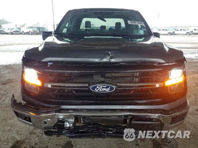 Piąte zdjęcie samochodu w środku: 2025 FORD F150 XLT VIN:1FTEW3KP9SKE53802 - miniatura