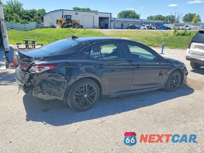 Trzecie zdjęcie samochodu z tyłu: 2025 TOYOTA CAMRY SE VIN:4T1DAACK0SU156483 - miniatura