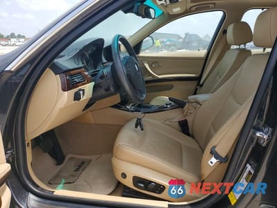 Zdjęcie 7 z 13 samochodu: 2009 BMW 335 D VIN:WBAPN73579A265955 - miniatura