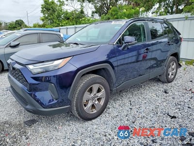 2025 TOYOTA RAV4 XLE 2T3P1RFV1SW513162 - główne zdjęcie licytacji z USA - miniatura