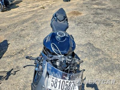 Piąte zdjęcie samochodu w środku: 2026 KAWASAKI ZX636 K VIN:JKBZXJK12TA016252 - miniatura