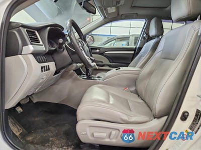 Zdjęcie 7 z 13 samochodu: 2015 TOYOTA HIGHLANDER XLE VIN:5TDJKRFH6FS081169 - miniatura