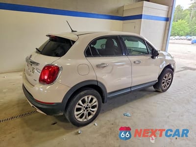 Trzecie zdjęcie samochodu z tyłu: 2016 FIAT 500X EASY VIN:ZFBCFYBT9GP508330 - miniatura