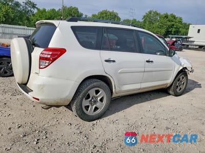 Trzecie zdjęcie samochodu z tyłu: 2011 TOYOTA RAV4 BASE VIN:2T3BF4DV3BW124900 - miniatura