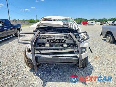 Piąte zdjęcie samochodu w środku: 2021 TOYOTA TACOMA SR5 V6 VIN:5TFAZ5CN2MX110236 - miniatura