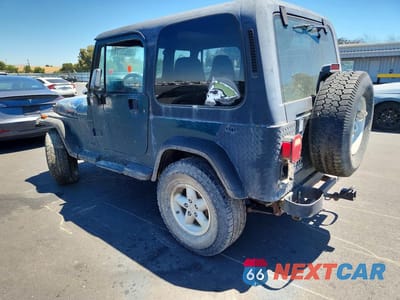 Drugie zdjęcie samochodu z przodu: 1995 JEEP WRANGLER / YJ S VIN:1J4FY19PXSP302389 - miniatura