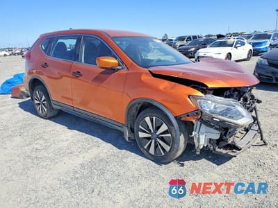 Czwarte zdjęcie samochodu z boku: 2017 NISSAN ROGUE S VIN:JN8AT2MT5HW152428 - miniatura