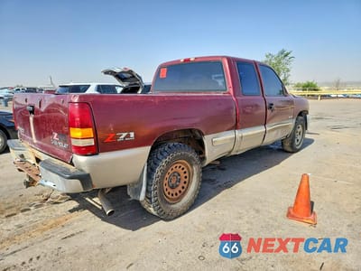 Trzecie zdjęcie samochodu z tyłu: 2002 CHEVROLET SILVERADO K1500 VIN:2GCEK19T021285888 - miniatura