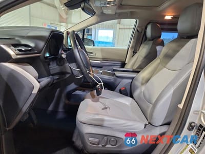 Zdjęcie 7 z 13 samochodu: 2021 TOYOTA SIENNA XLE VIN:5TDYRKEC0MS032330 - miniatura