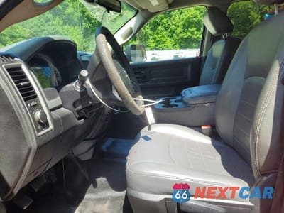 Zdjęcie 7 z 13 samochodu: 2016 RAM 3500 ST VIN:3C63R2GTXGG228938 - miniatura
