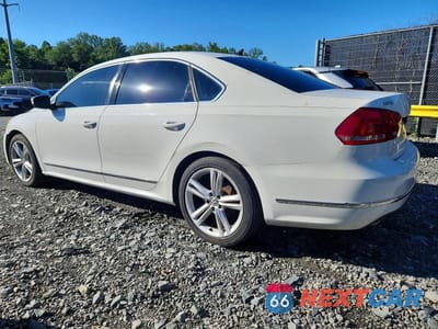 Drugie zdjęcie samochodu z przodu: 2015 VOLKSWAGEN PASSAT SE VIN:1VWBT7A30FC005124 - miniatura