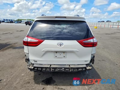 Zdjęcie 6 z 14 samochodu: 2017 TOYOTA SIENNA XLE 8-PASSENGER VIN:5TDYZ3DC1HS896381 - miniatura