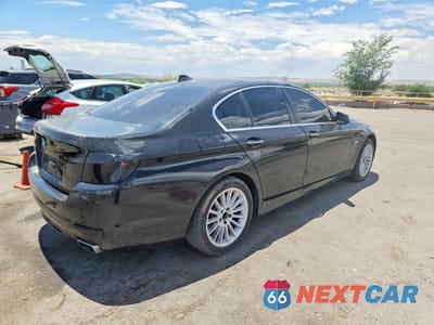 Trzecie zdjęcie samochodu z tyłu: 2011 BMW 550 XI VIN:WBAFU9C57BC783374 - miniatura