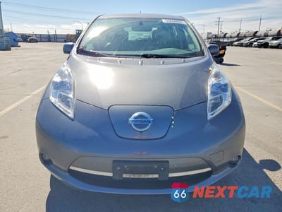 Piąte zdjęcie samochodu w środku: 2016 NISSAN LEAF S-30 VIN:1N4BZ0CP9GC313974 - miniatura
