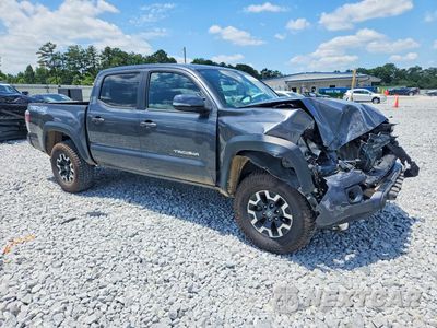 Czwarte zdjęcie samochodu z boku: 2022 TOYOTA TACOMA TRD OFF-ROAD VIN:3TMCZ5AN7NM475465 - miniatura