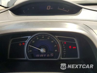 Zdjęcie 9 z 13 samochodu: 2010 HONDA CIVIC LX VIN:19XFA1F51AE047322 - miniatura