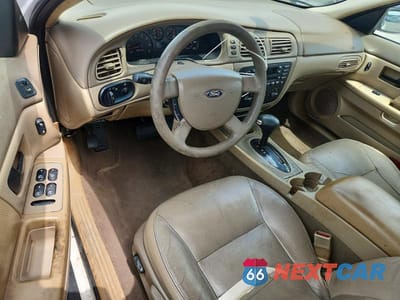 Zdjęcie 8 z 12 samochodu: 2004 FORD TAURUS SES VIN:1FAFP55S64A167045 - miniatura
