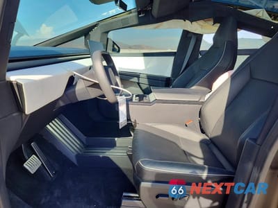 Zdjęcie 7 z 12 samochodu: 2024 TESLA CYBERTRUCK VIN:7G2CEHED7RA007061 - miniatura