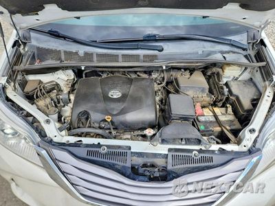 Zdjęcie 12 z 13 samochodu: 2017 TOYOTA SIENNA XLE 8-PASSENGER VIN:5TDYZ3DCXHS845896 - miniatura