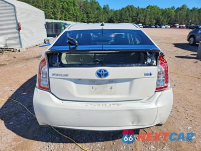 Zdjęcie 6 z 12 samochodu: 2015 TOYOTA PRIUS FOUR VIN:JTDKN3DU2F2002421 - miniatura