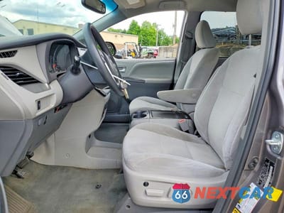 Zdjęcie 7 z 13 samochodu: 2015 TOYOTA SIENNA LE VIN:5TDJK3DCXFS127171 - miniatura