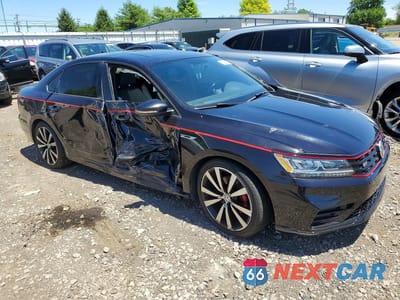 Czwarte zdjęcie samochodu z boku: 2018 VOLKSWAGEN PASSAT GT VIN:1VWJM7A38JC039653 - miniatura