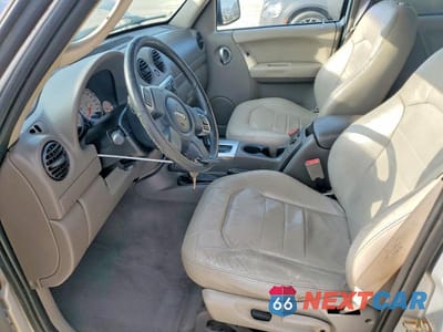 Zdjęcie 7 z 12 samochodu: 2003 JEEP LIBERTY LIMITED VIN:1J4GL58K63W688557 - miniatura
