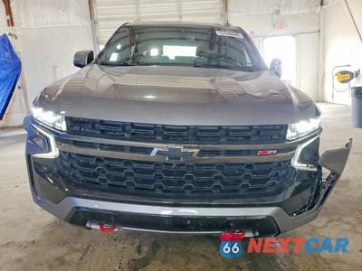 Piąte zdjęcie samochodu w środku: 2022 CHEVROLET SUBURBAN K1500 Z71 VIN:1GNSKDKL4NR118810 - miniatura