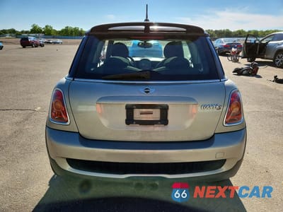 Zdjęcie 6 z 12 samochodu: 2008 MINI COOPER S VIN:WMWMF73598TT90233 - miniatura