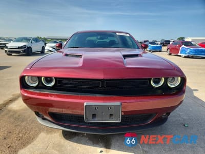 Piąte zdjęcie samochodu w środku: 2022 DODGE CHALLENGER SXT VIN:2C3CDZAG4NH132090 - miniatura