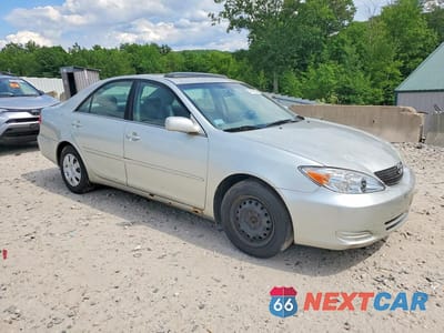Czwarte zdjęcie samochodu z boku: 2003 TOYOTA CAMRY LE VIN:4T1BE32K03U665922 - miniatura