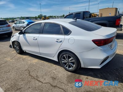 Drugie zdjęcie samochodu z przodu: 2024 KIA FORTE LXS VIN:3KPF24AD4RE763656 - miniatura