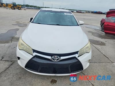 Piąte zdjęcie samochodu w środku: 2015 TOYOTA CAMRY SE VIN:4T1BF1FK2FU064219 - miniatura