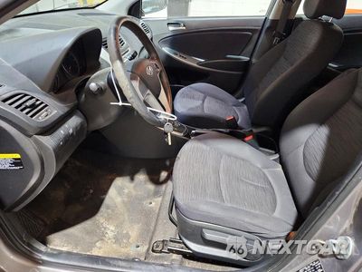 Zdjęcie 7 z 12 samochodu: 2017 HYUNDAI ACCENT SE VIN:KMHCT5AE2HU363122 - miniatura